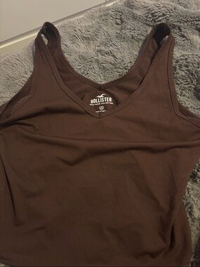 Hollister Women's Chocolate Brown V-Neck Tank